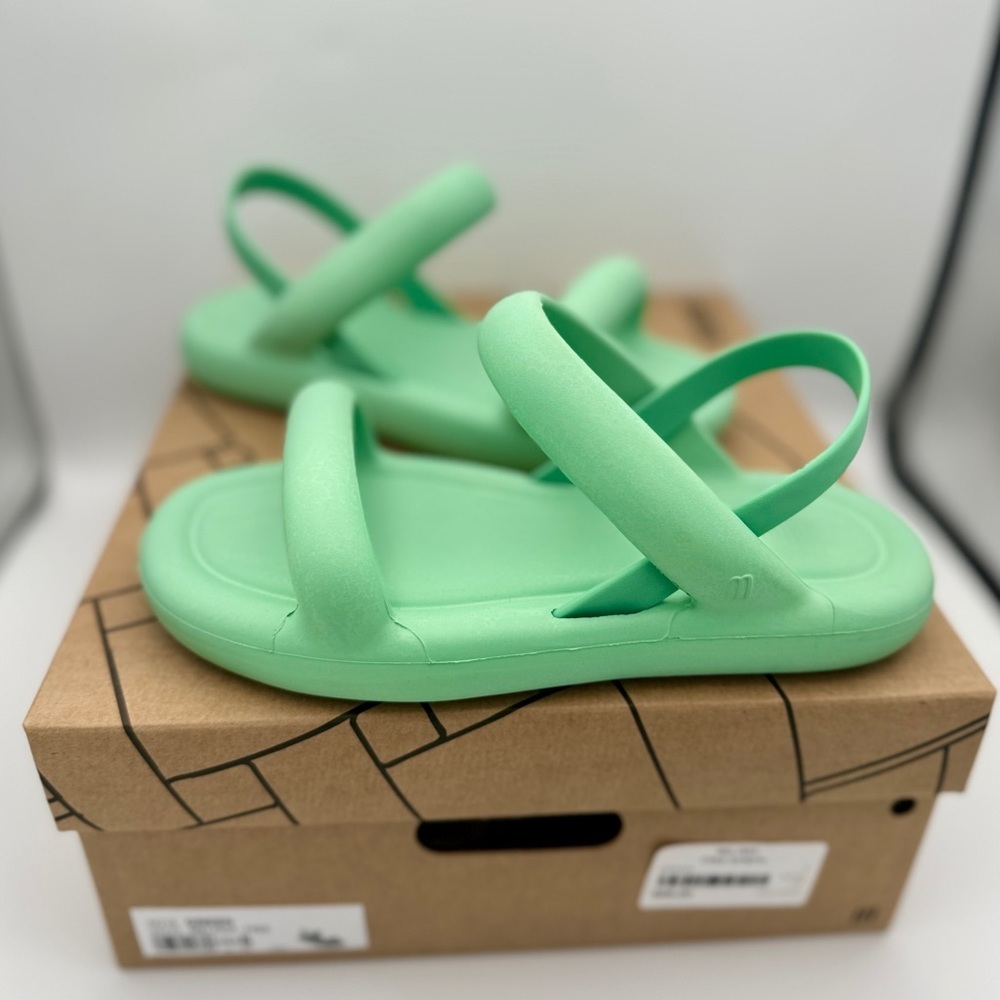 NWT Melissa Free Bloom Sandal Green EVA Foam Rubber Sandals​